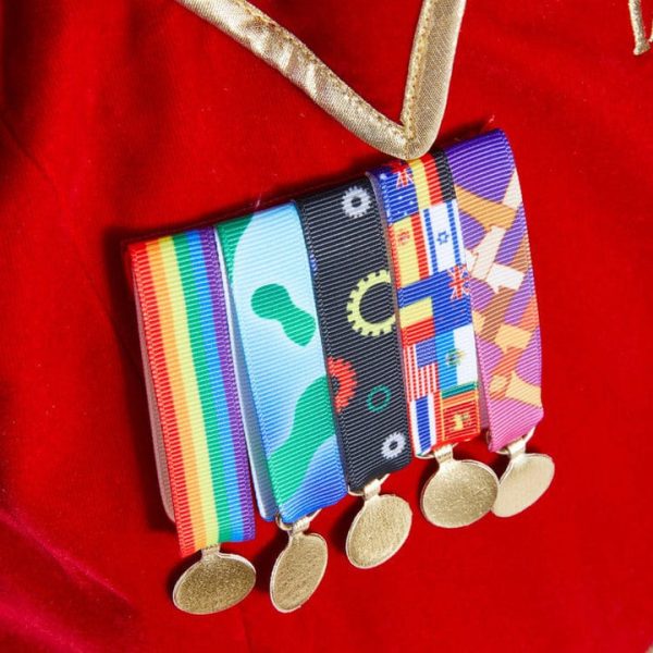 a-leading-role-preschool-fao-schwarz-toy-soldier-girl-costume-29829544771671_720x a-leading-role-preschool-fao-schwarz-toy-soldier-girl-costume-29829544771671_720x