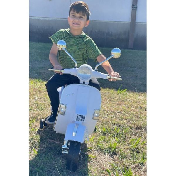best-ride-on-cars-outdoor-vespa-scooter-12v-white-30808706678871_720x best-ride-on-cars-outdoor-vespa-scooter-12v-white-30808706678871_720x