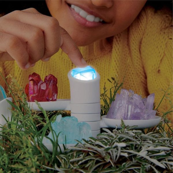 discovery-mindblown-stem-diy-light-up-terrarium-plants-crystals-geodome-grow-kit-16-pieces-32306067177559_720x discovery-mindblown-stem-diy-light-up-terrarium-plants-crystals-geodome-grow-kit-16-pieces-32306067177559_720x