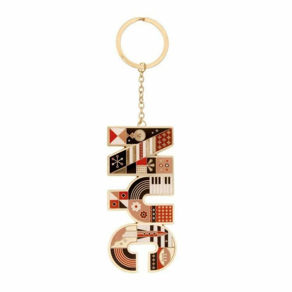 fao-schwarz-souvenirs-nyc-enamel-key-chain-14738239029335_720x-4 fao-schwarz-souvenirs-nyc-enamel-key-chain-14738239029335_720x-4