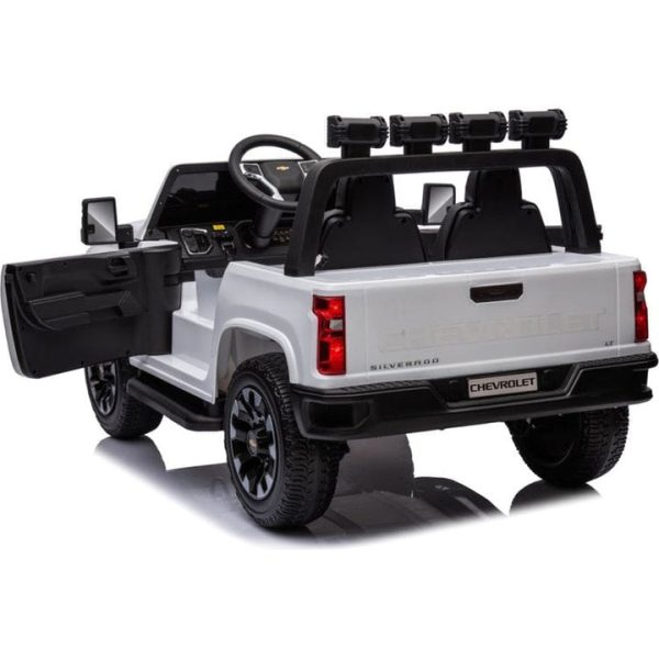 freddo-outdoor-24v-4x4-chevrolet-silverado-2-seater-ride-on-truck-for-kids-white-31443897024599_720x-6 freddo-outdoor-24v-4x4-chevrolet-silverado-2-seater-ride-on-truck-for-kids-white-31443897024599_720x-6