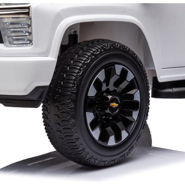 freddo-outdoor-24v-4x4-chevrolet-silverado-2-seater-ride-on-truck-for-kids-white-31443897385047_720x-5 freddo-outdoor-24v-4x4-chevrolet-silverado-2-seater-ride-on-truck-for-kids-white-31443897385047_720x-5