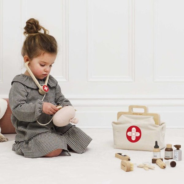 le-toy-van-preschool-10-piece-animal-vet-pretend-play-set-1153095531_720x-3 le-toy-van-preschool-10-piece-animal-vet-pretend-play-set-1153095531_720x-3