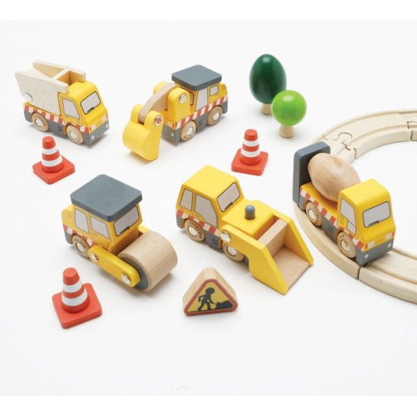 le-toy-van-preschool-7-piece-wood-construction-toy-cars-trucks-diggers-set-32562638913623_720x-10 le-toy-van-preschool-7-piece-wood-construction-toy-cars-trucks-diggers-set-32562638913623_720x-10