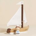 le-toy-van-preschool-wooden-sailing-boat-captain-32563049955415_720x-3