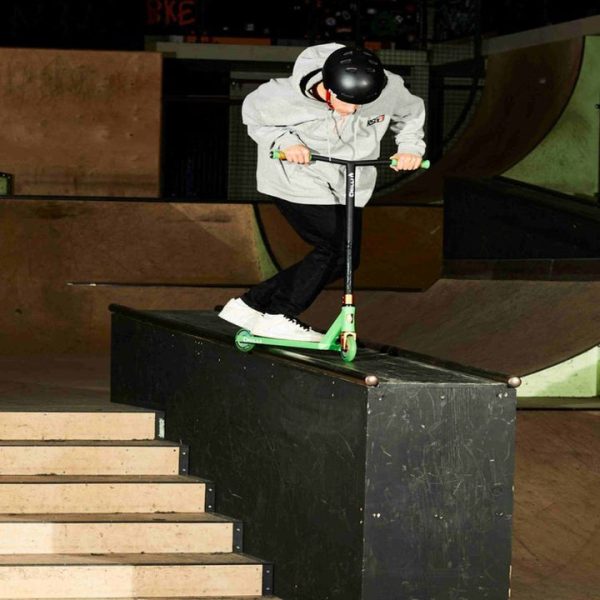 micro-kickboard-outdoor-chilli-critter-scooter-green-chameleon-32481368965207_720x-3 micro-kickboard-outdoor-chilli-critter-scooter-green-chameleon-32481368965207_720x-3