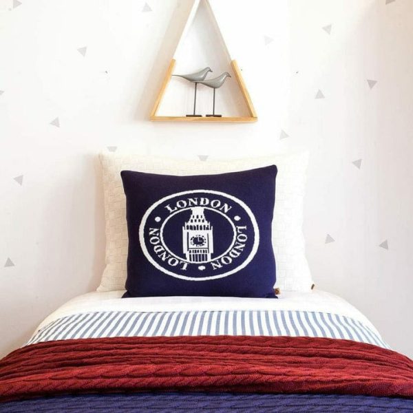 rian-tricot-room-decor-london-seal-pillow-29035674665047_720x-7 rian-tricot-room-decor-london-seal-pillow-29035674665047_720x-7