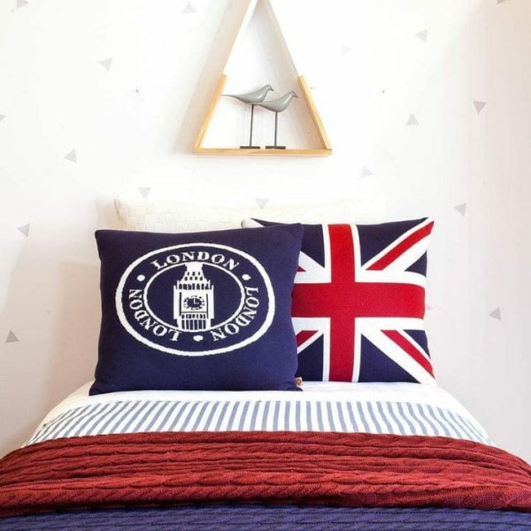 rian-tricot-room-decor-london-seal-pillow-29035674697815_720x-7 rian-tricot-room-decor-london-seal-pillow-29035674697815_720x-7