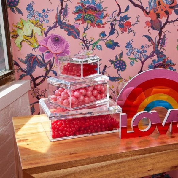tara-wilson-designs-room-decor-shelf-decor-love-sign-mirrored-red-pink-30840393138263_720x-5 tara-wilson-designs-room-decor-shelf-decor-love-sign-mirrored-red-pink-30840393138263_720x-5